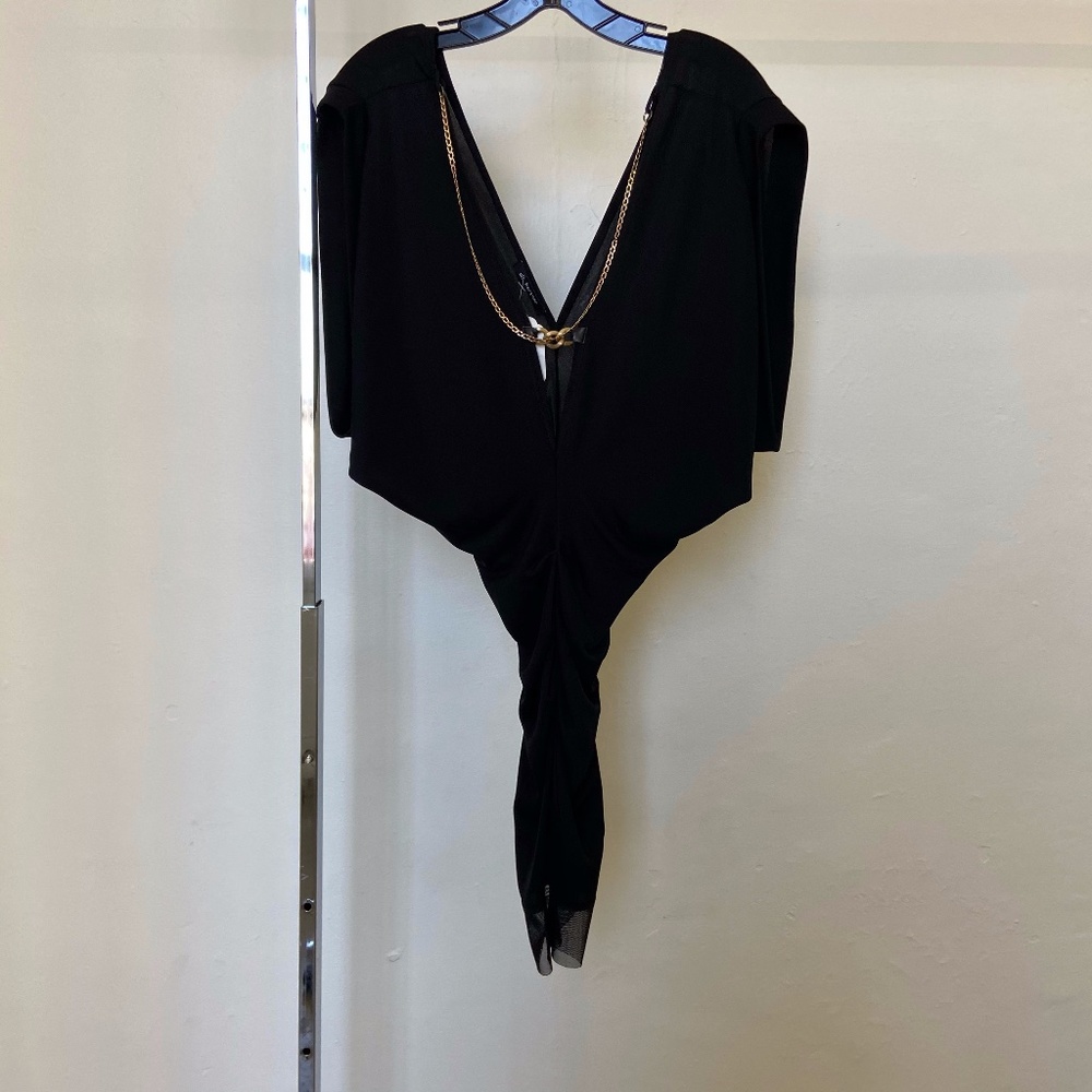 BLACK TOP W GOLD ACCESSORIES